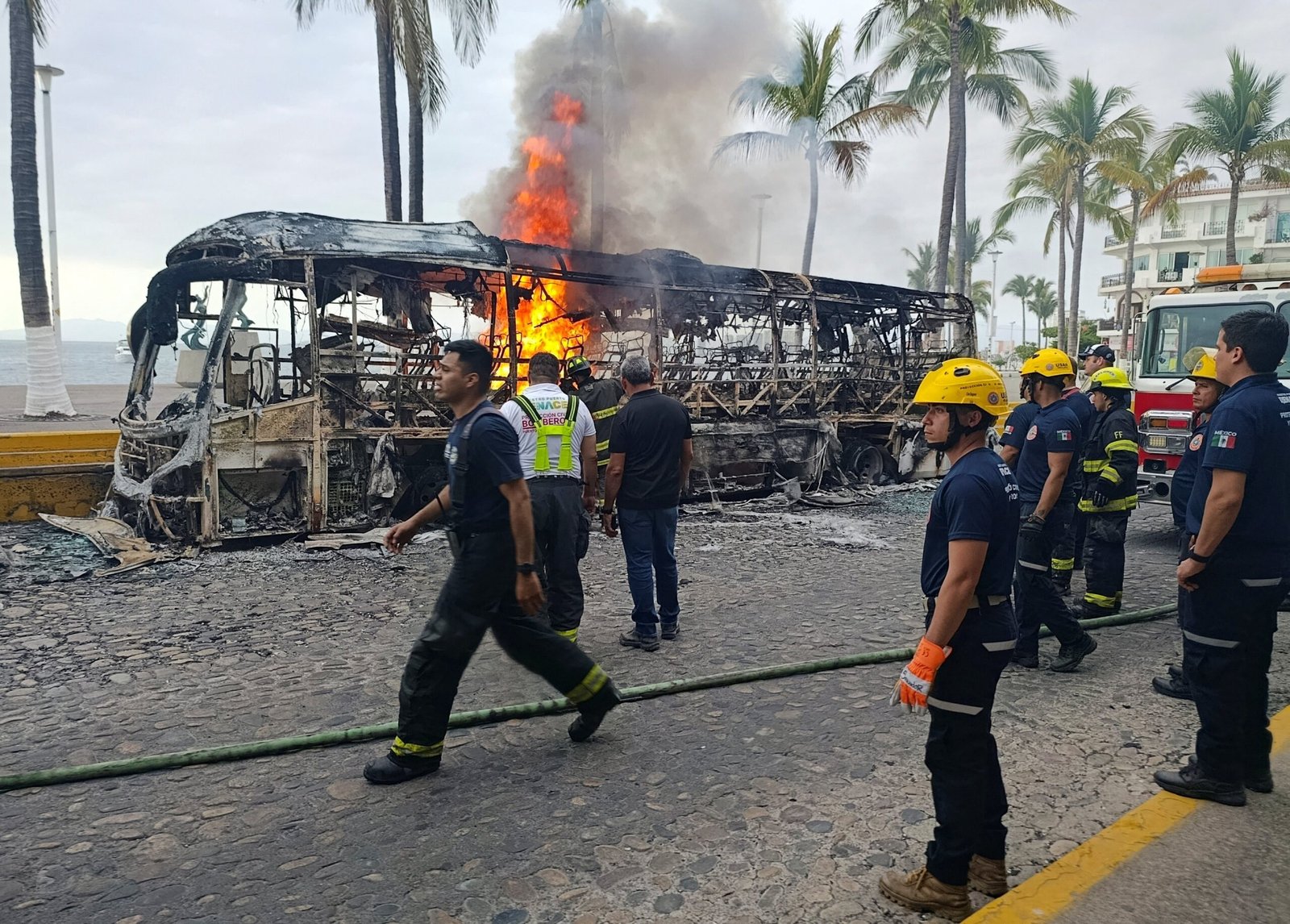 Puerto Vallarta, o paraíso mexicano em chamas após a morte de chefão do tráfico