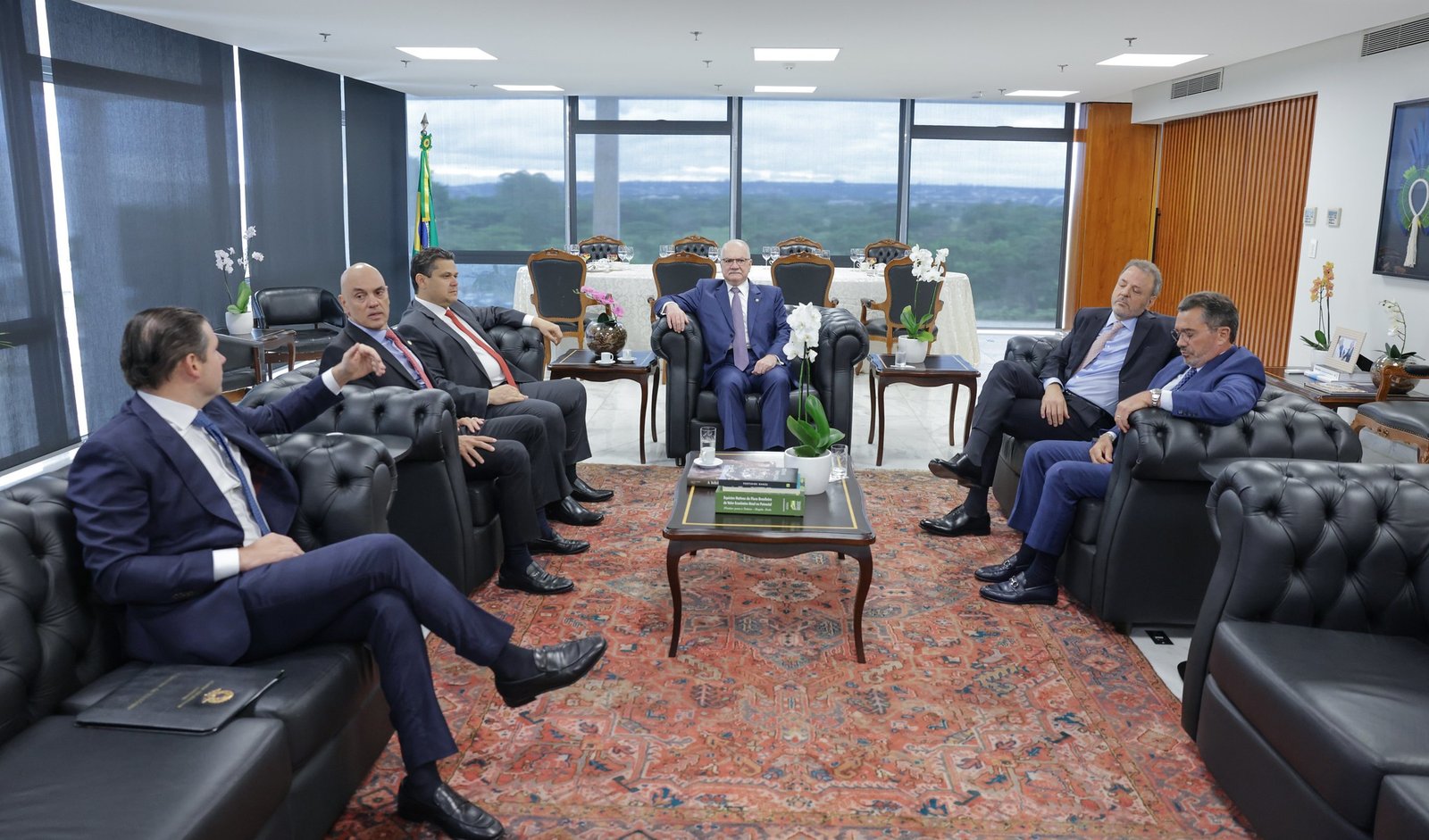 STF retoma julgamento de ações sobre penduricalhos nesta quinta