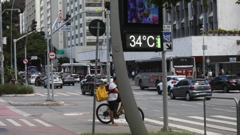 Vai chover no carnaval? Confira previsão para todos os dias de folia na cidade de SP