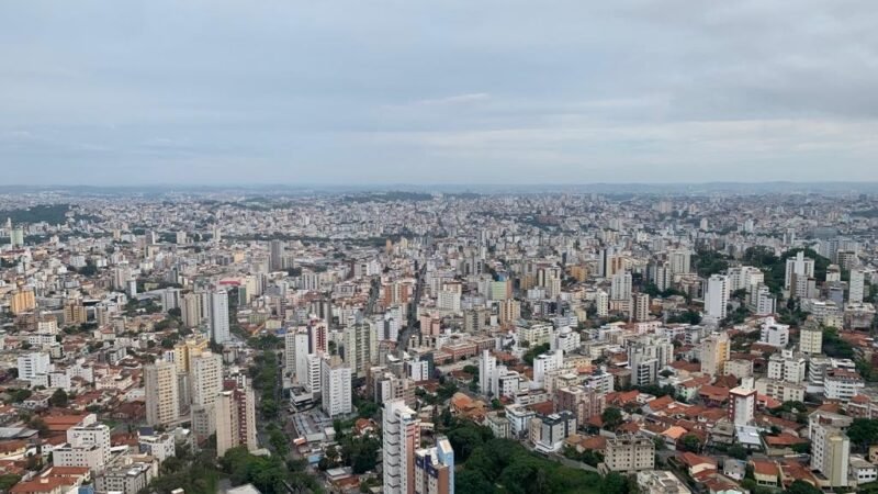 Frente fria muda o tempo após  carnaval de sol e calor e eleva risco de temporais