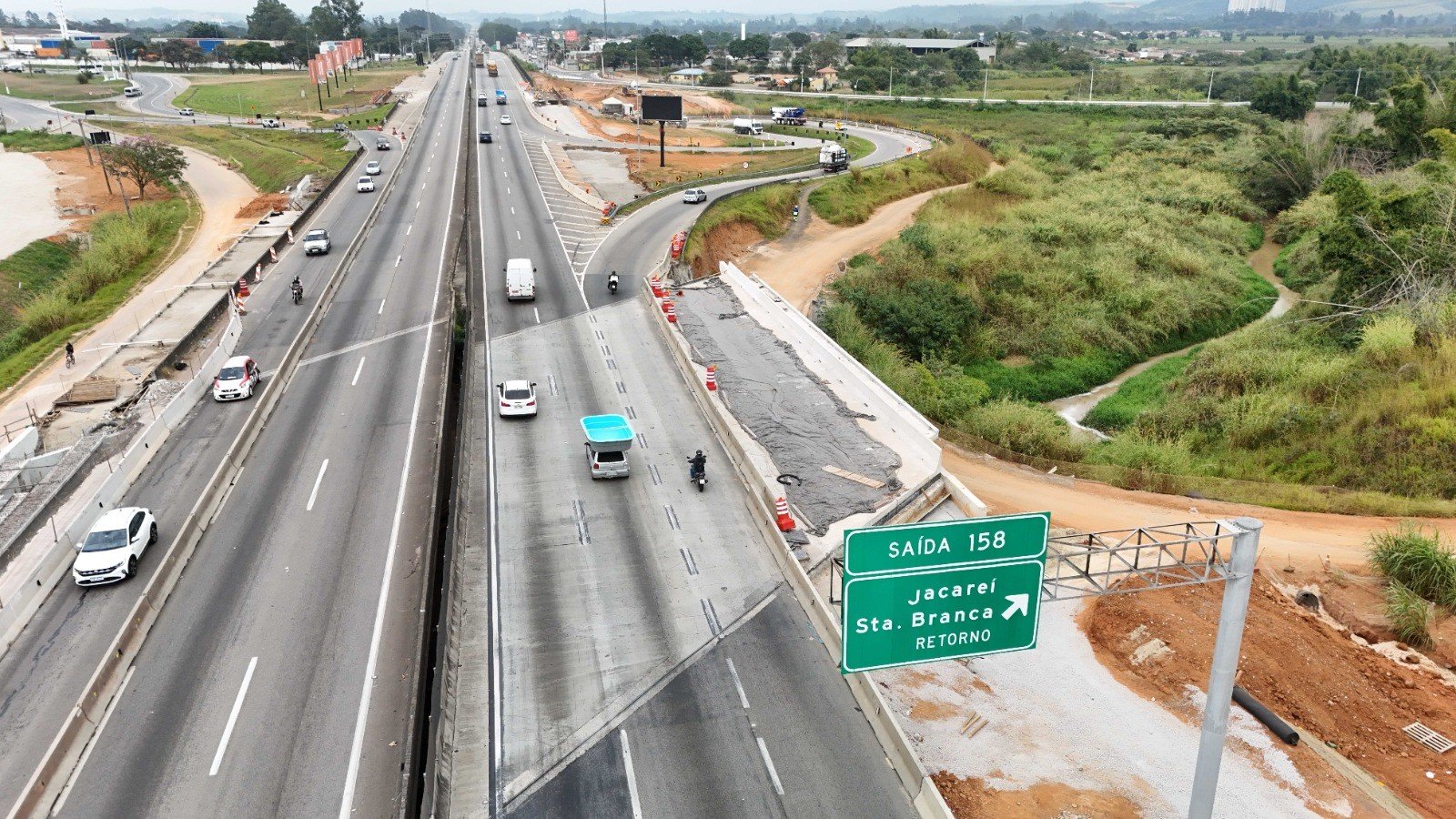 Motorista de 36 anos morre em acidente na Dutra, em Jacareí