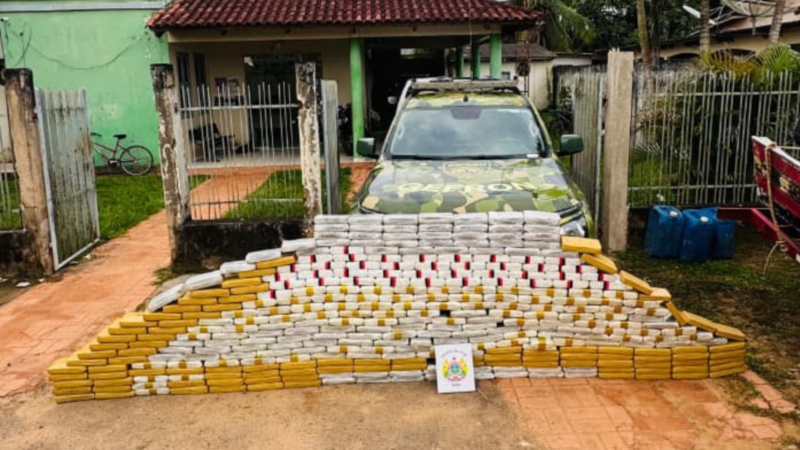 Mais de 340 kg de drogas são apreendidos dentro de barco em operação no interior do Acre