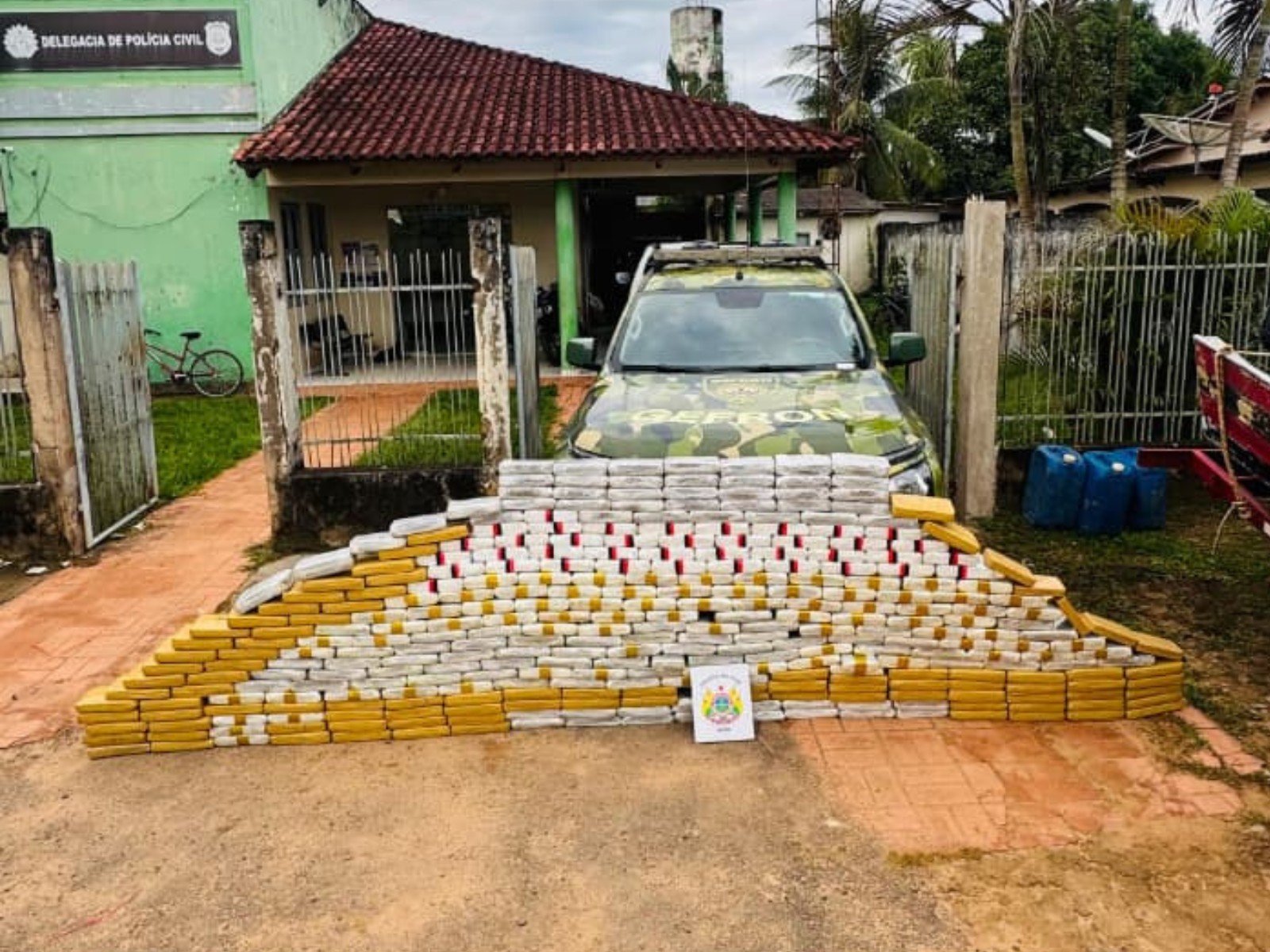 Mais de 340 kg de drogas são apreendidos dentro de barco em operação no interior do Acre