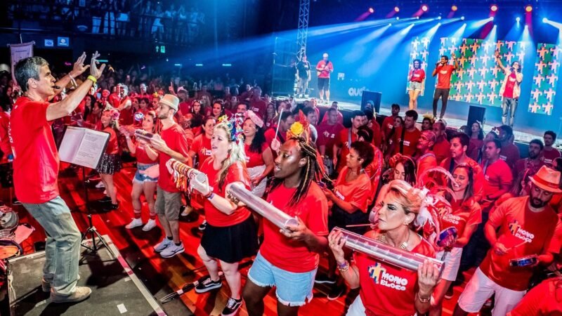 Fica Comigo, MC Livinho, Kevin O Chris, Bhaskar e Monobloco agitam Carnaval no DF