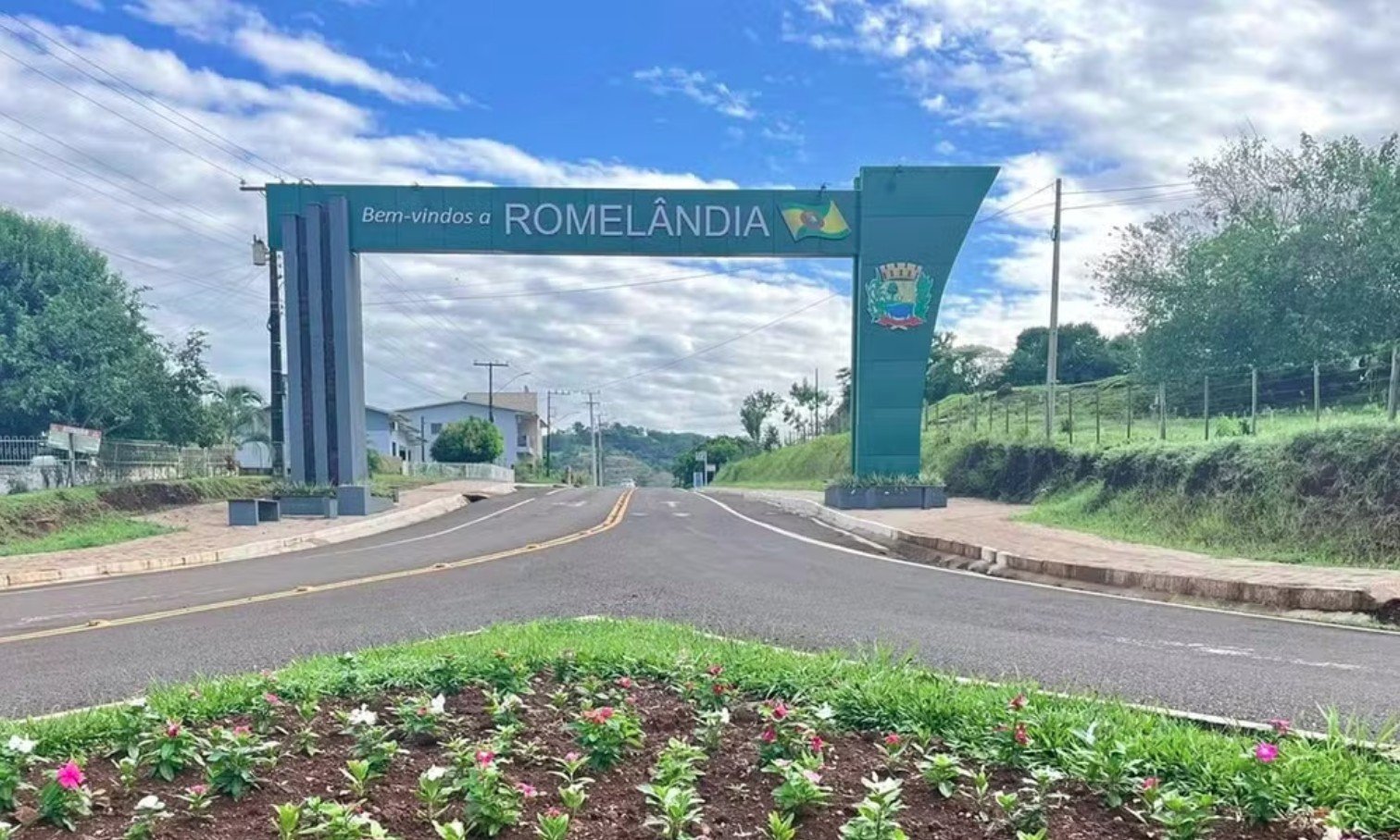 Cidade de 4 mil habitantes em SC oferta salário de R$ 30,3 mil em concurso público