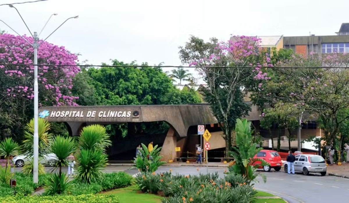 Motociclista fica ferido após bater contra carreta parada na Rodovia dos Bandeirantes em Campinas