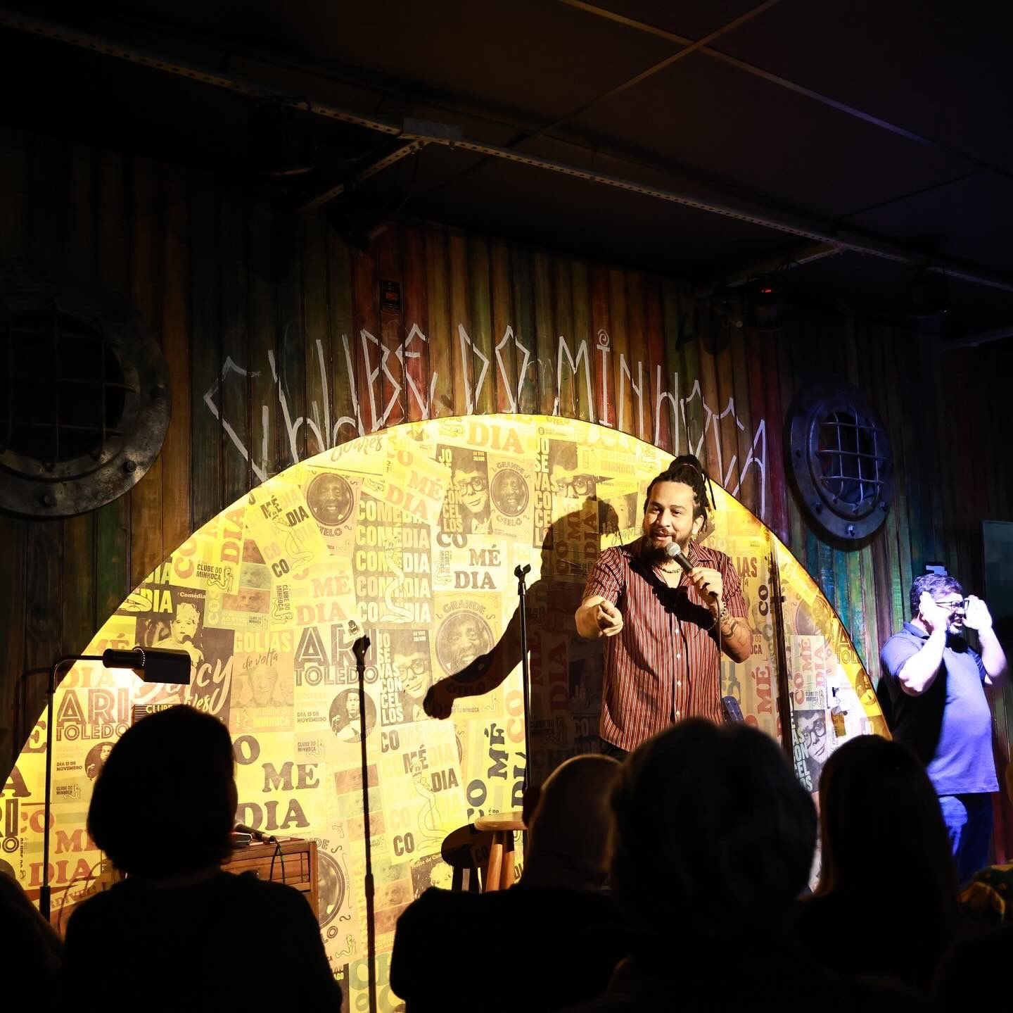 Do Norte para os palcos do país: Roger Siqueira fortalece humor da Amazônia