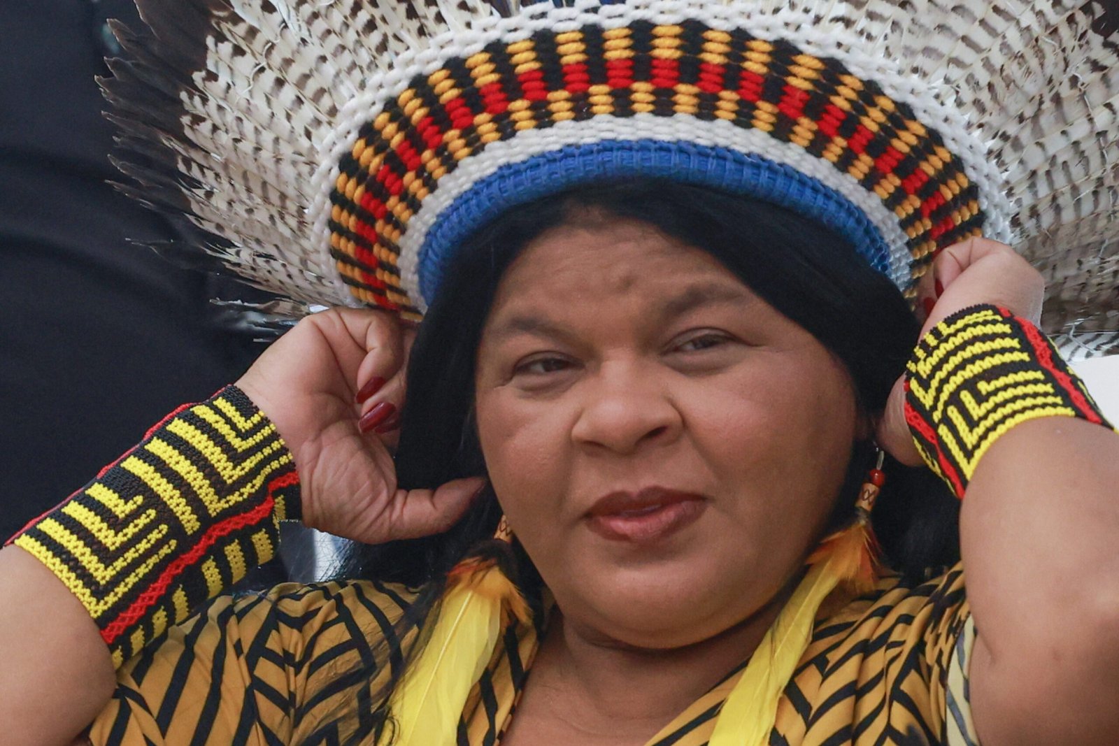 Ministra Sônia Guajajara recebe alta do InCor após cinco dias de internação