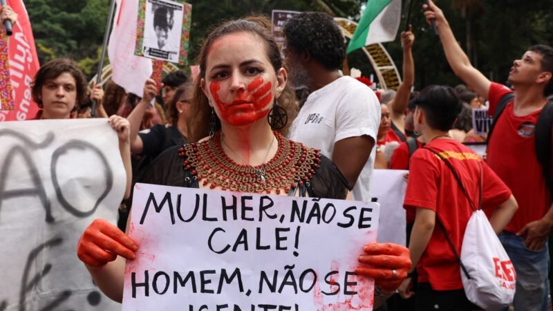 Uma medida protetiva é concedida a cada 4 minutos em SP; apenas 189 agressores são monitorados por tornozeleira