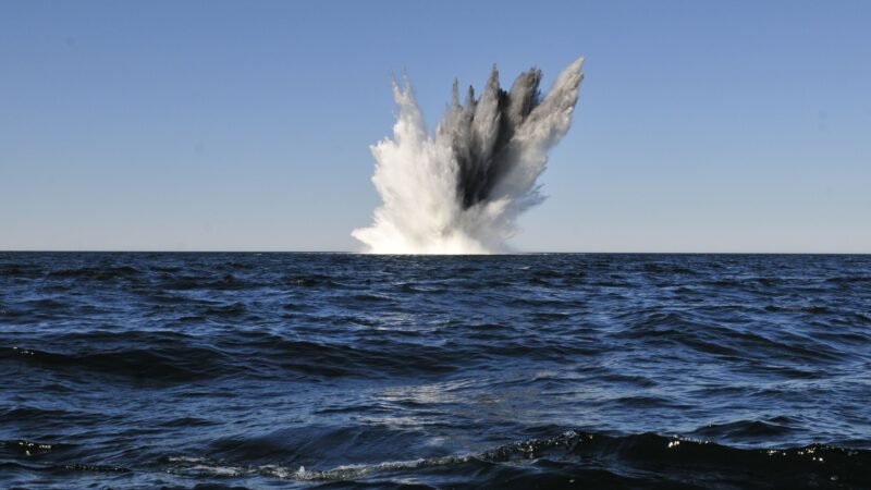 INFOGRÁFICO: como funcionam as minas navais que ameaçam navios no Estreito de Ormuz