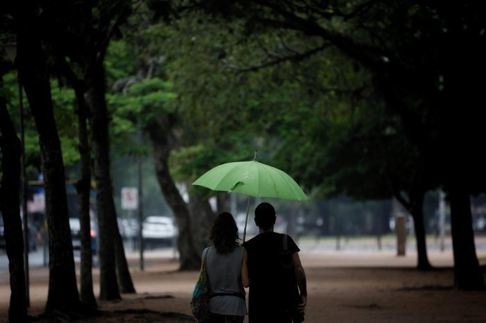 Frente fria traz temporal ao Sul às vésperas do outono; chuva forte avança pelo Sudeste e Centro-Oeste