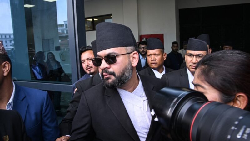 Nepal: rapper eleito primeiro-ministro toma posse nesta sexta