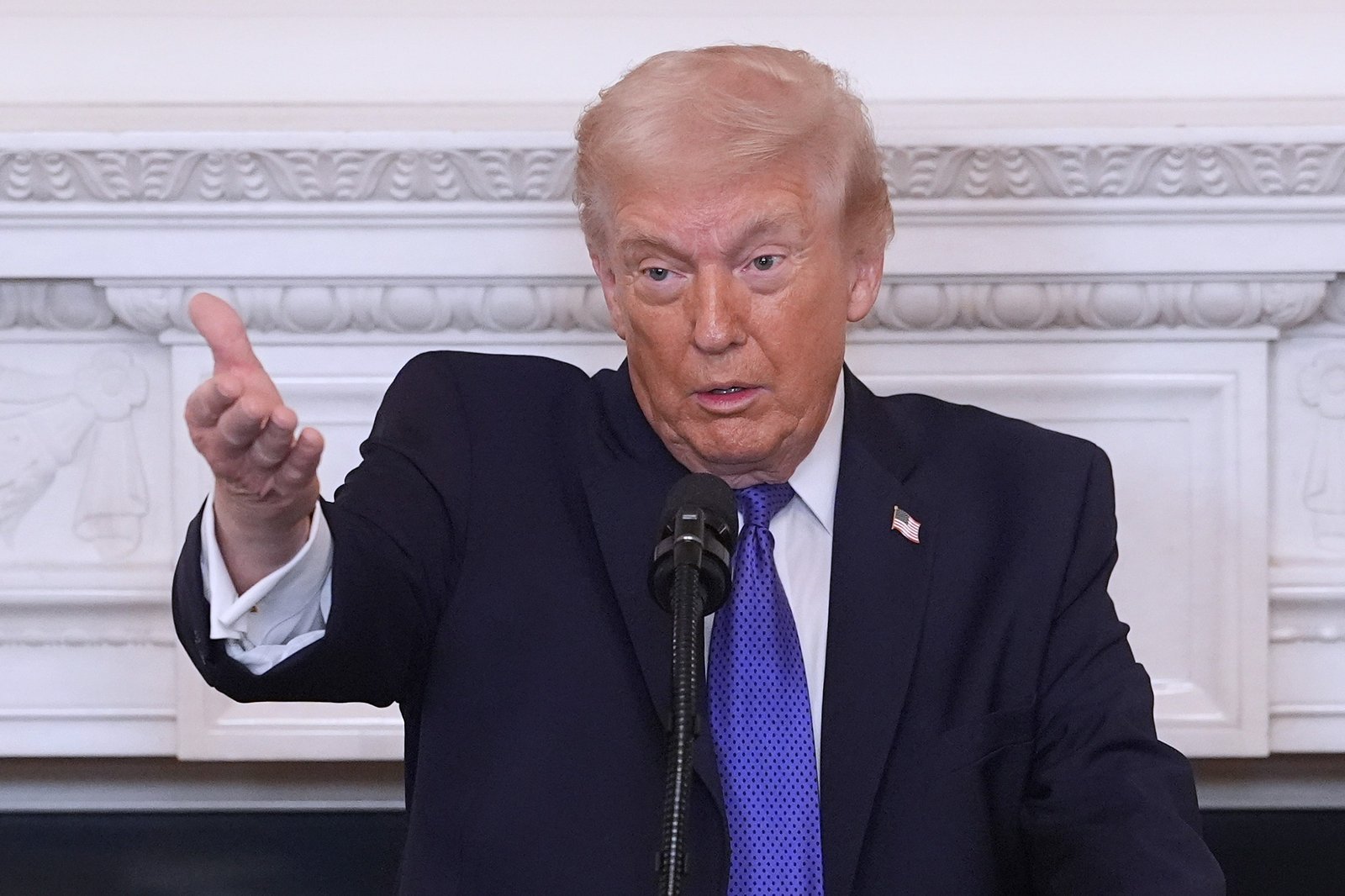 Trump diz que os líderes iranianos querem retomar as negociações