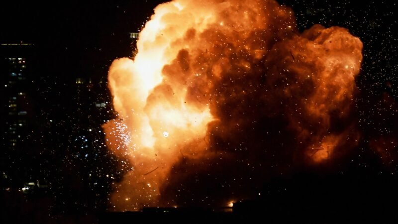 Exército de Israel afirma ter iniciado nova onda de ataques contra Teerã; ACOMPANHE