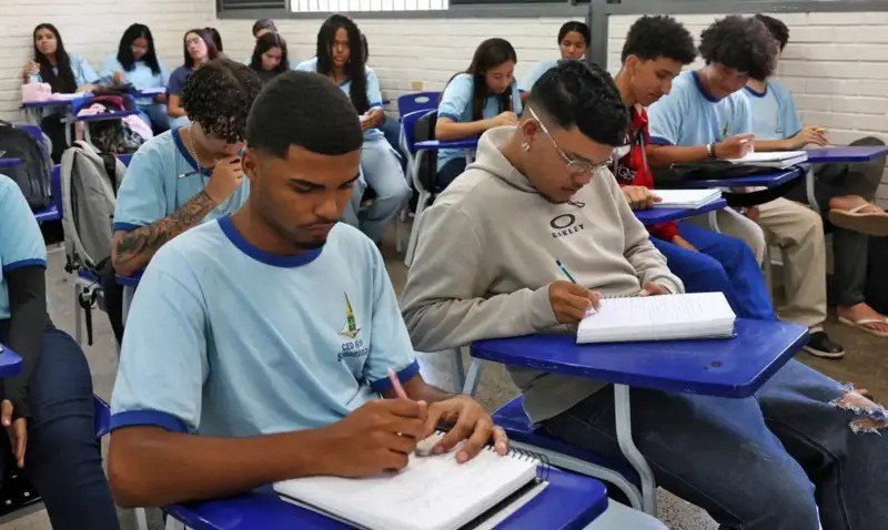 O que é o PNE aprovado no Senado e o que ele prevê como rumo da educação no Brasil para os próximos 10 anos