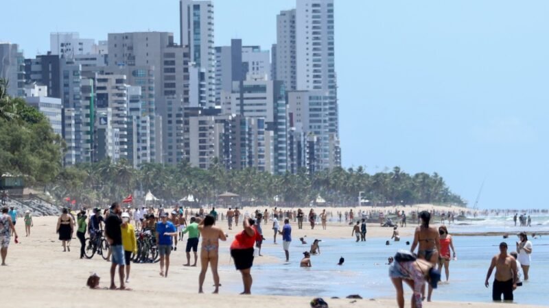 Praias brasileiras estão entre as mais contaminadas do mundo por bitucas de cigarro