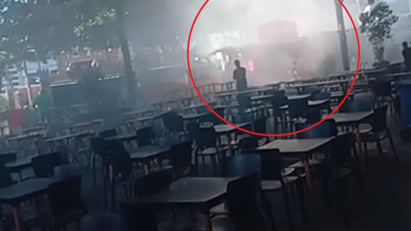 VÍDEO: Food truck pega fogo após incêndio em churrasqueira na Jatiúca, em Maceió