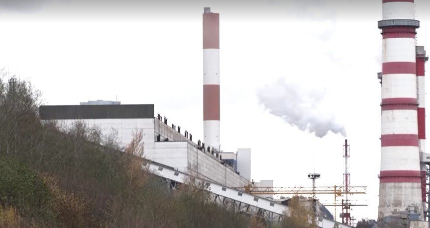 Estônia diz que drone vindo da Rússia invadiu espaço aéreo do país e atingiu usina elétrica