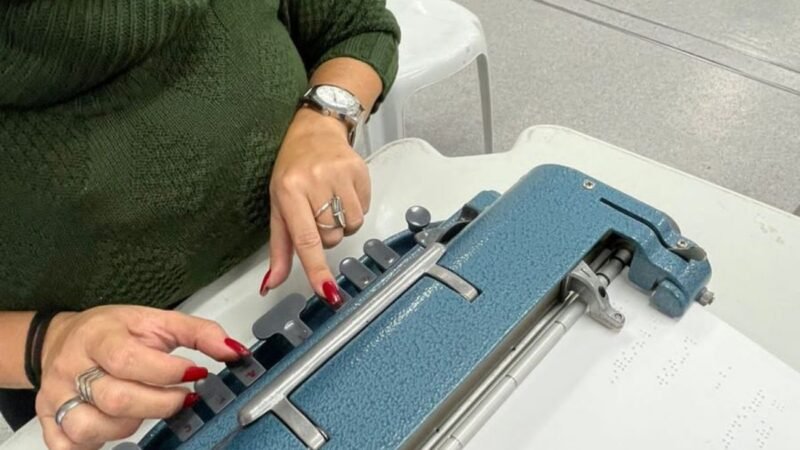 Secretaria de Educação promove ensino do Braille