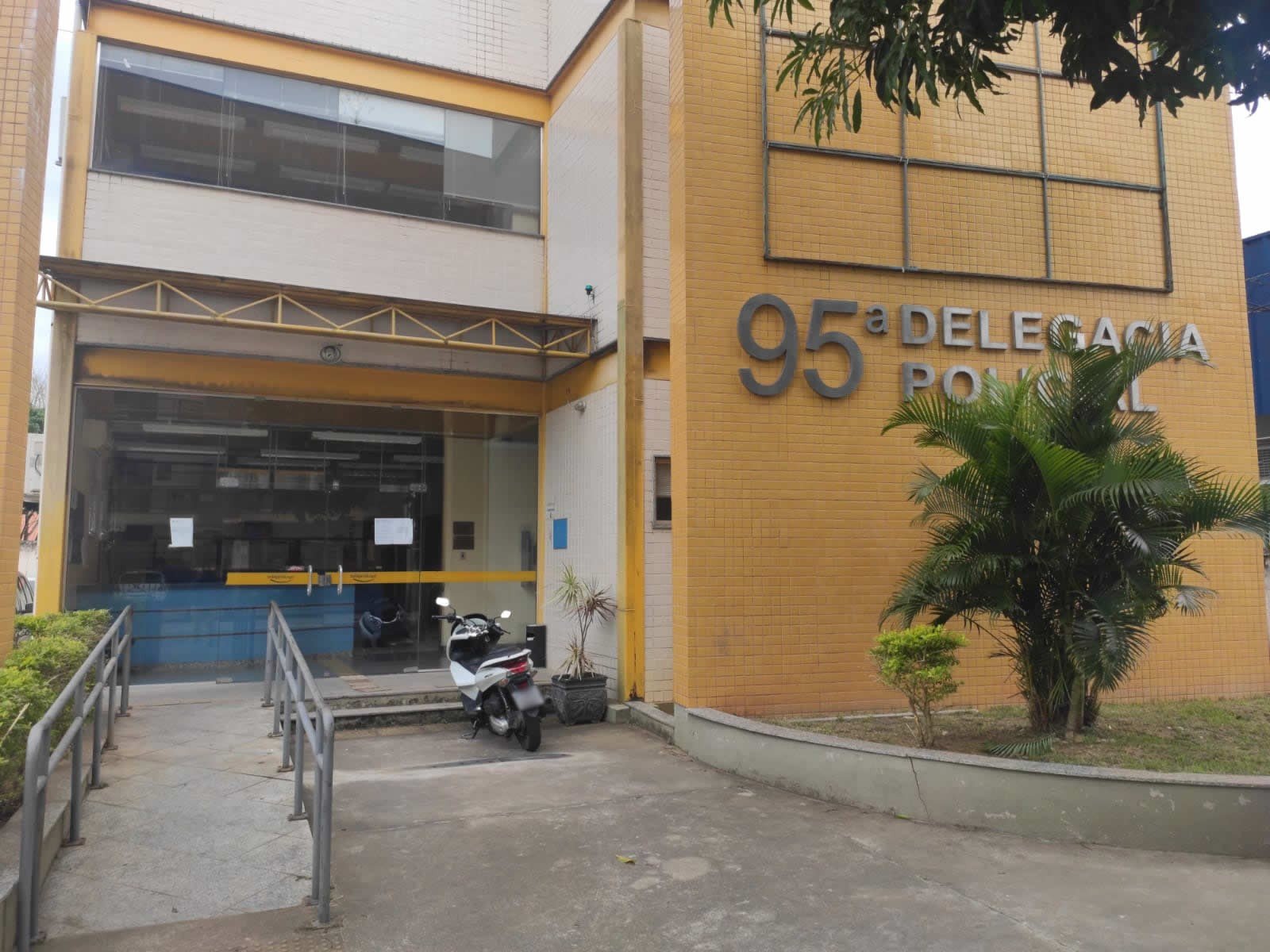 Homem é preso por agredir companheira e divulgar imagens íntimas dela em Vassouras