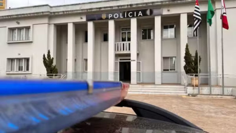 Mulher é presa após pedir eutanásia em clínica veterinária para cachorro com sinais de maus-tratos no interior de SP