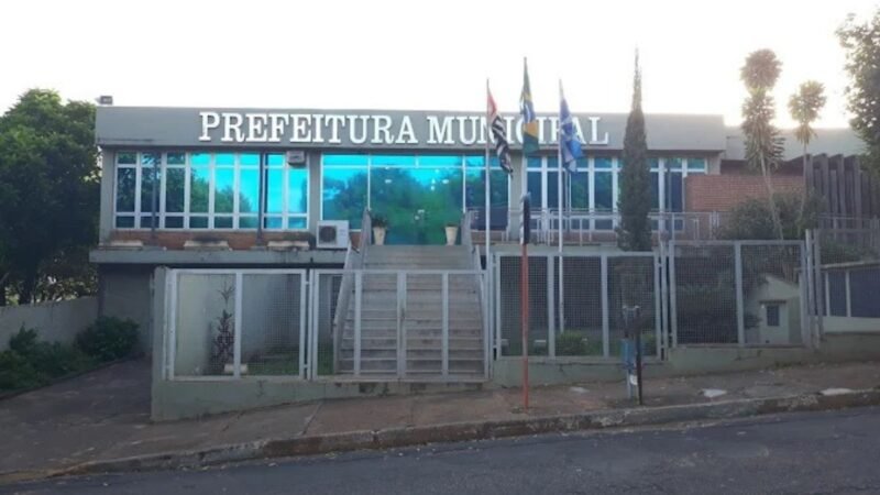 Enfermeira é demitida por suspeita de falsificação e venda de atestados médicos