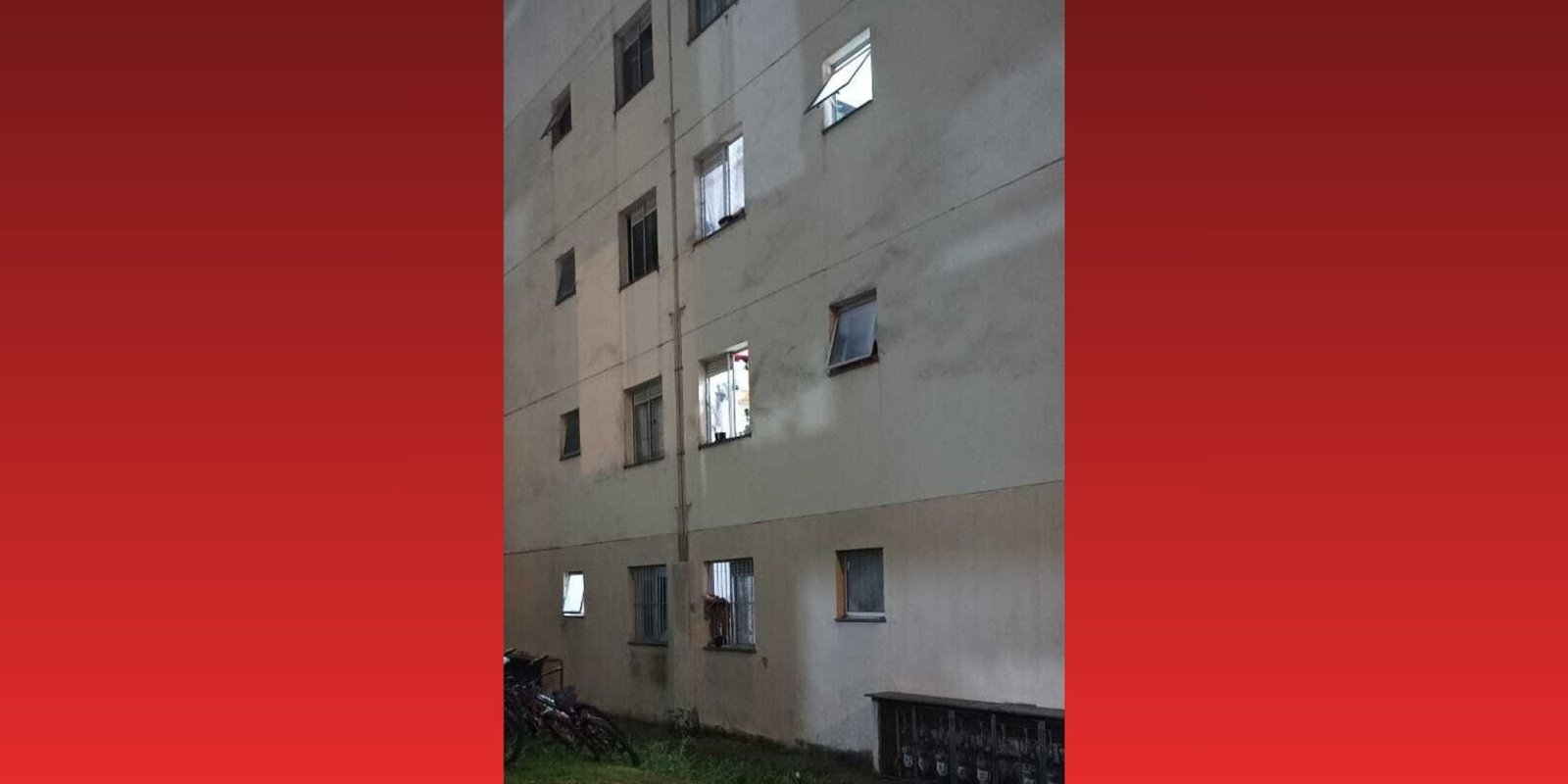 Mulher diz à polícia que foi atraída por mensagens e trancada pelo ex antes de pular com filha do 2º andar em Suzano