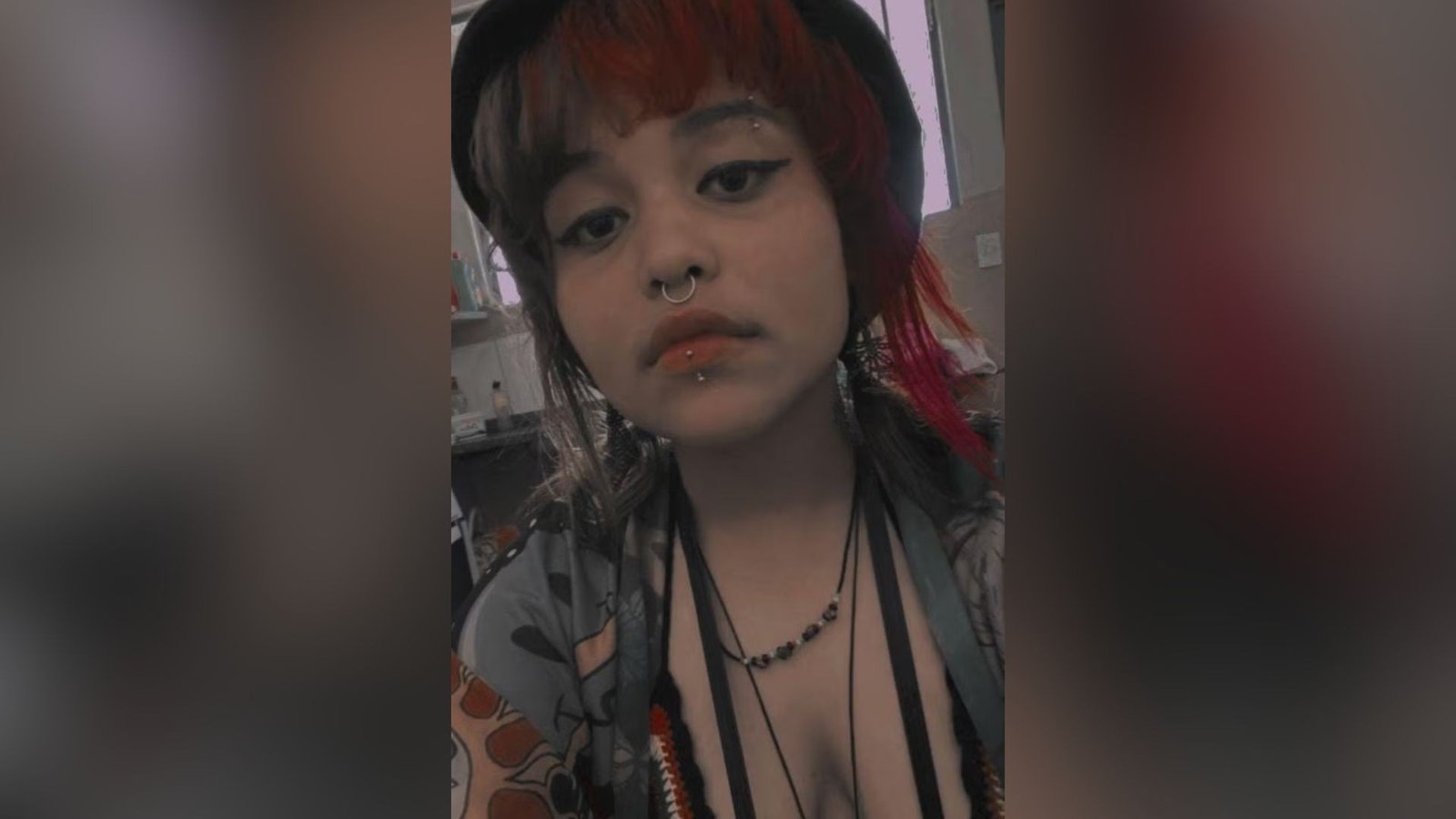 ‘Devastada’, desabafa mãe sobre a dor que atravessa toda família impactada pelo feminicídio de uma jovem de 18 anos em MG