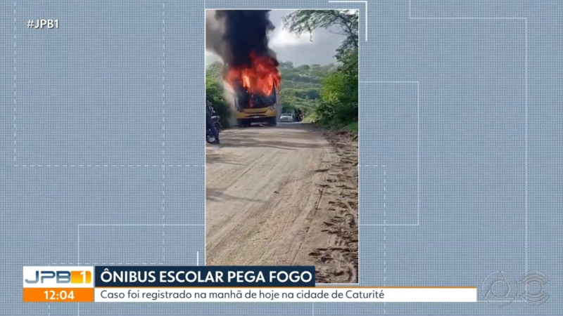 Ônibus escolar pega fogo durante transporte de estudantes na PB