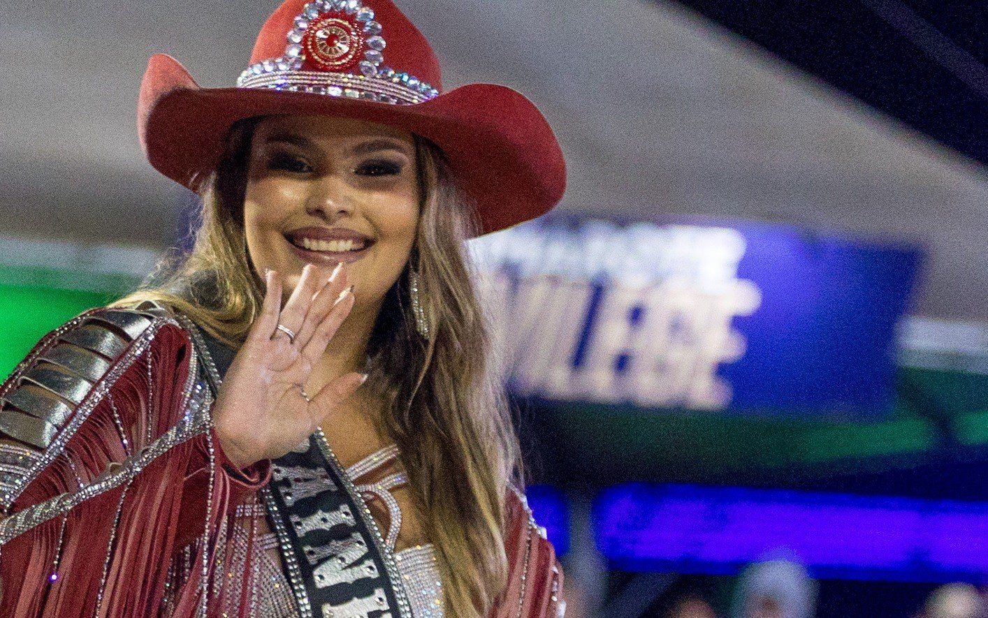 Rodeio elege rainha plus size: ‘autoestima às meninas fora do padrão, mostra que a gente também arrasa’, diz jovem