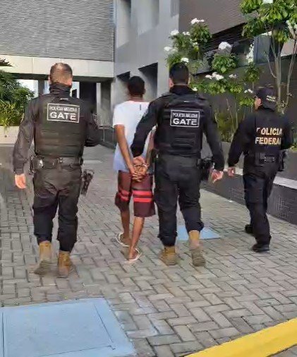 Operação prende dois suspeitos de tráfico de drogas e lavagem de dinheiro, na Paraíba