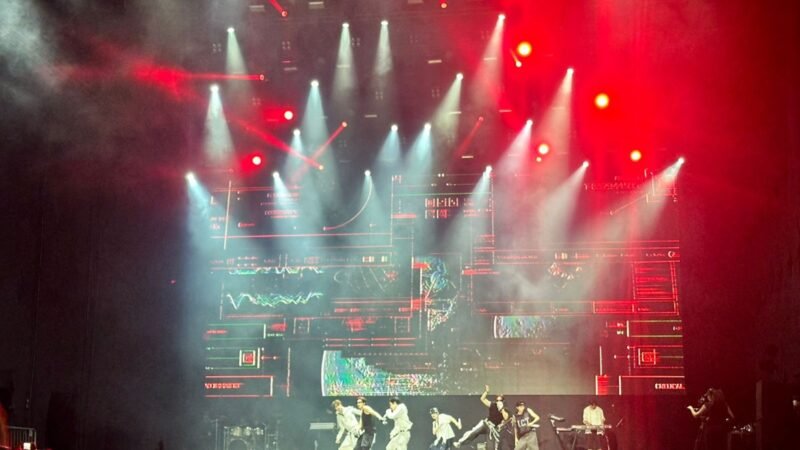 Em horário ingrato, RIIZE inaugura k-pop no Lollapalooza Brasil deixando boa impressão