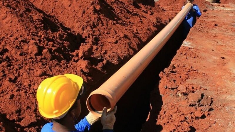 Mais da metade das grandes cidades do Brasil investe menos de R$ 100 por habitante em saneamento