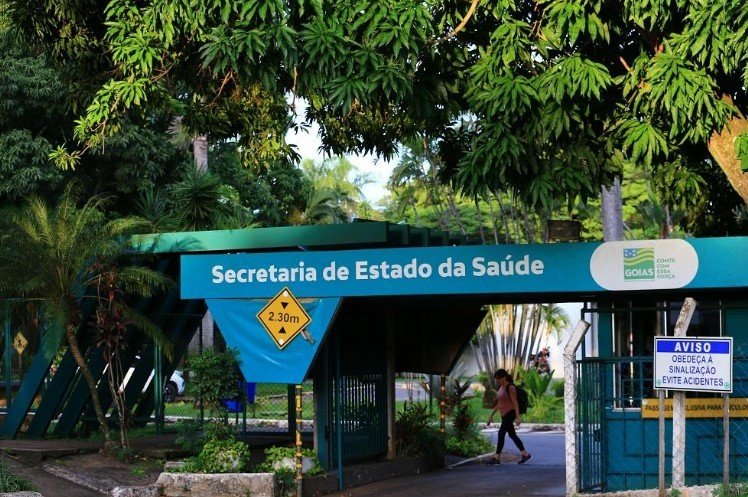 Concurso da Secretaria de Saúde de Goiás abre inscrições com 50 vagas e salários de R$ 10 mil