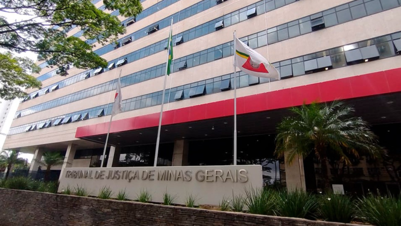 Homem é condenado por injúria racial após ofensas racistas a sargento em MG