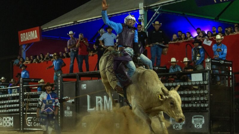 FOTOS: veja imagens do 2º dia de festa no Limeira Rodeo Music 2026