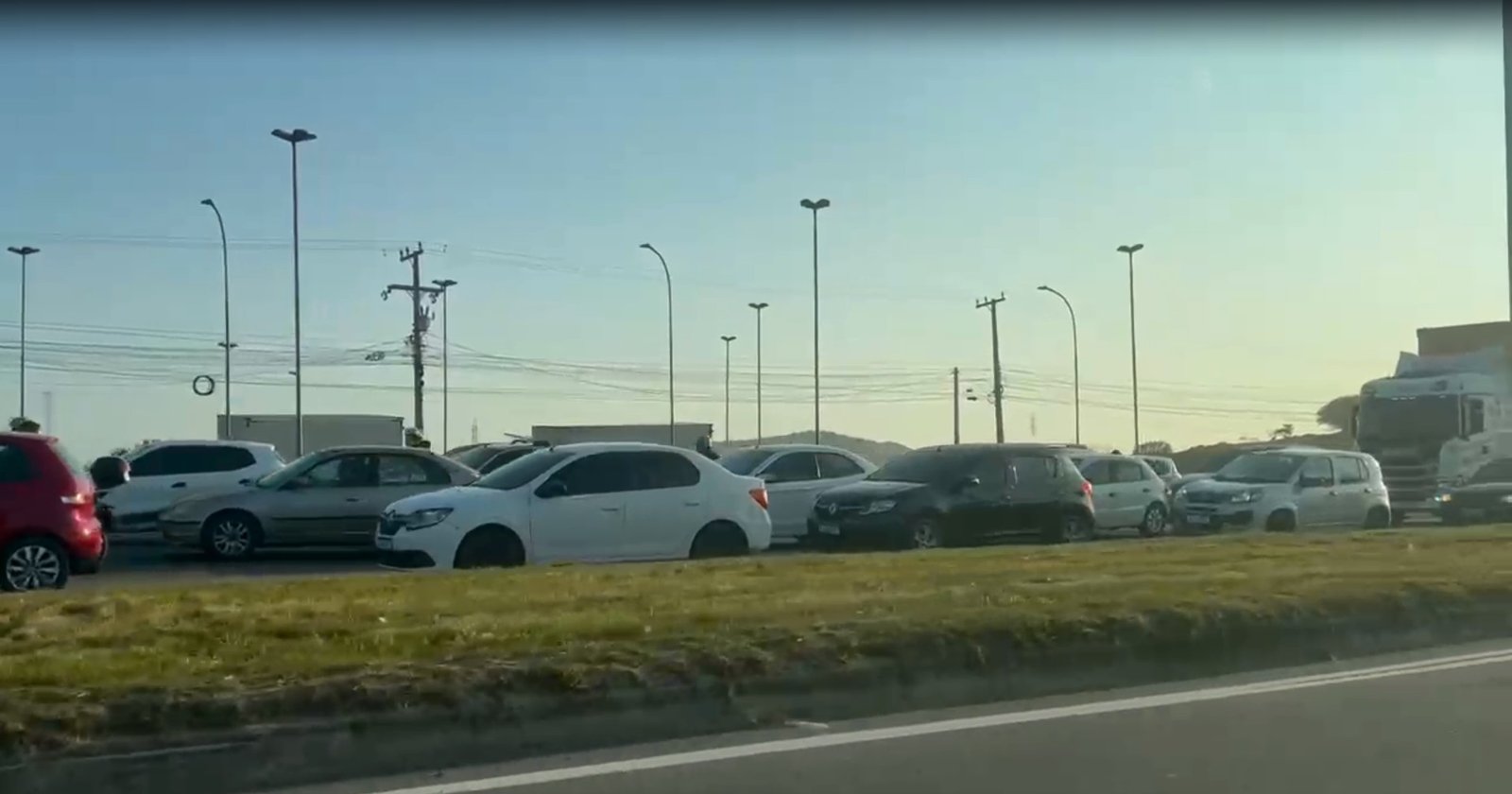 DER-RJ instala novos radares na RJ-104 e na RJ-106