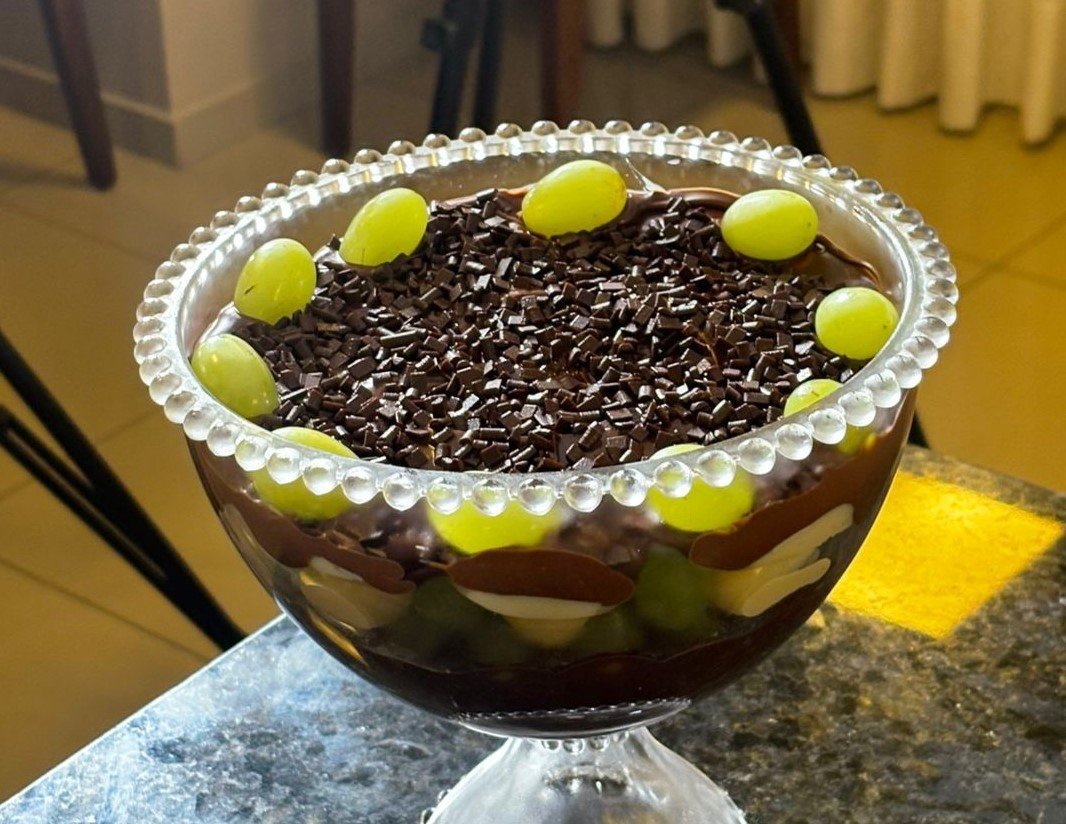 Aprenda a fazer sobremesa de uva na travessa no Chef JPB