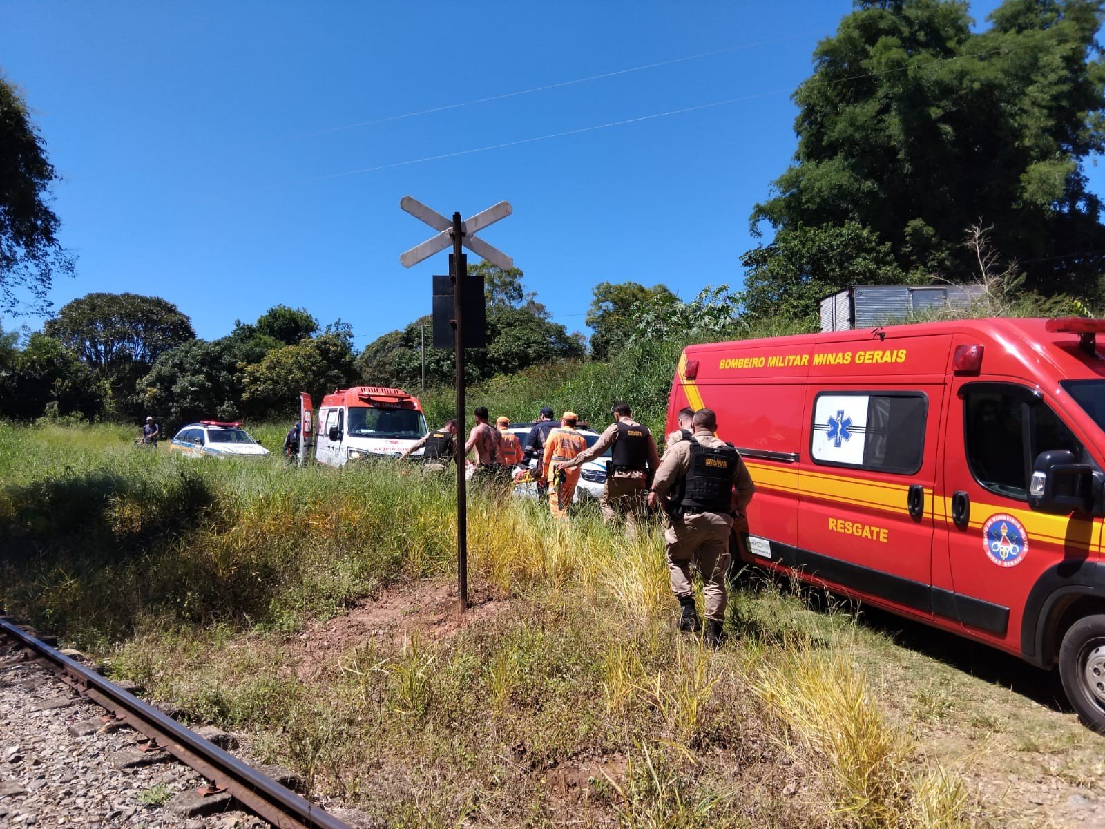 Homem fica gravemente ferido após ser atropelado por trem na zona rural de Soledade de Minas, MG