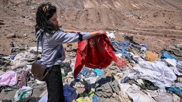 Como suas roupas velhas podem ir parar neste deserto no Chile
