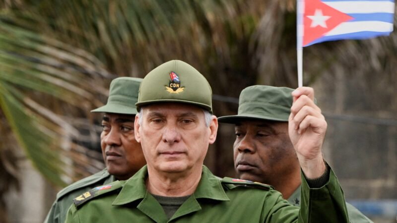 Presidente de Cuba diz que não renunciará por pressão do governo Trump