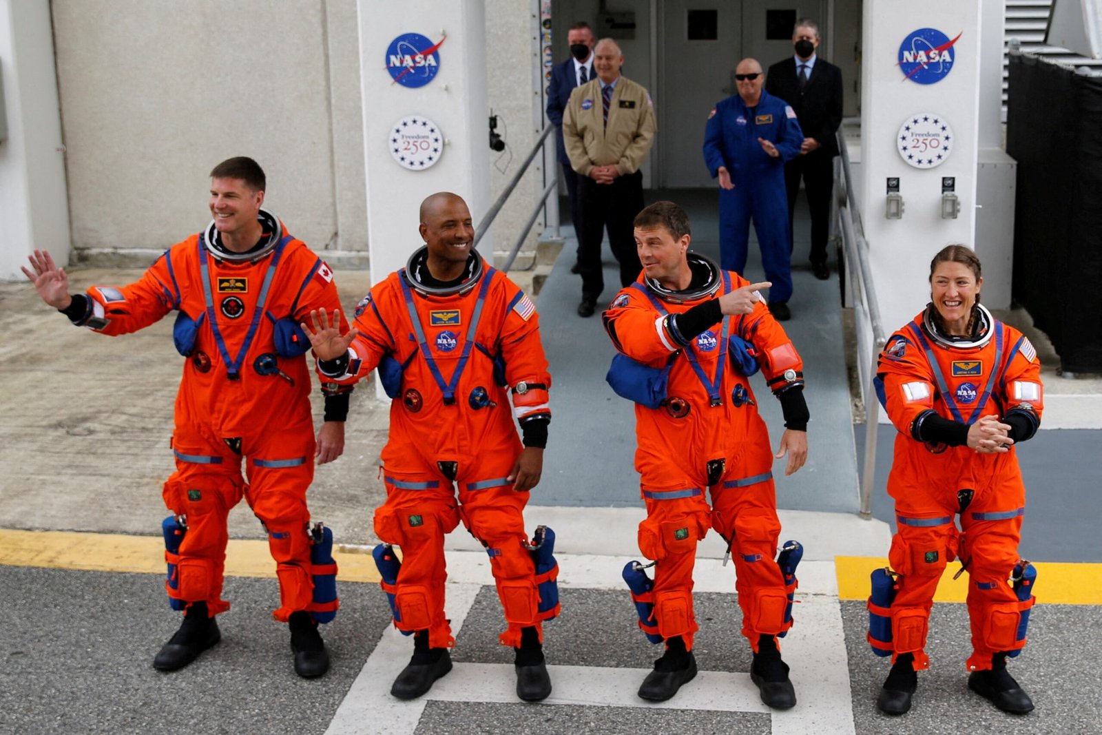 Quando os astronautas da Artemis II vão sobrevoar a Lua? Veja o que acontece nos próximos dias da missão