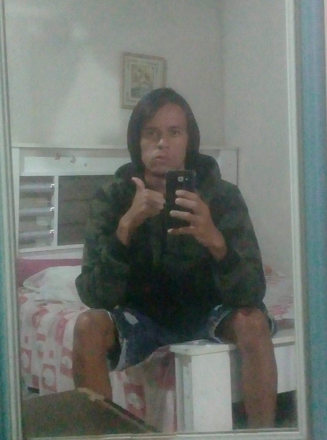 Jovem é executado a tiros em plena luz do dia em Casimiro de Abreu, no RJ