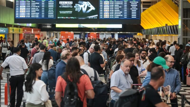 Preço das passagens aéreas pode subir até 20% com alta do querosene de aviação, dizem especialistas