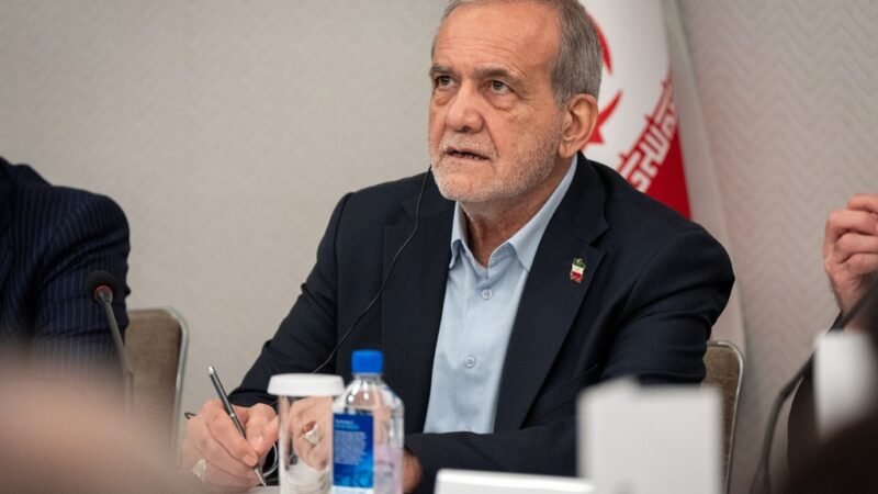 Milhões estão ‘prontos para se sacrificar’, diz presidente do Irã antes de ultimato de Trump expirar