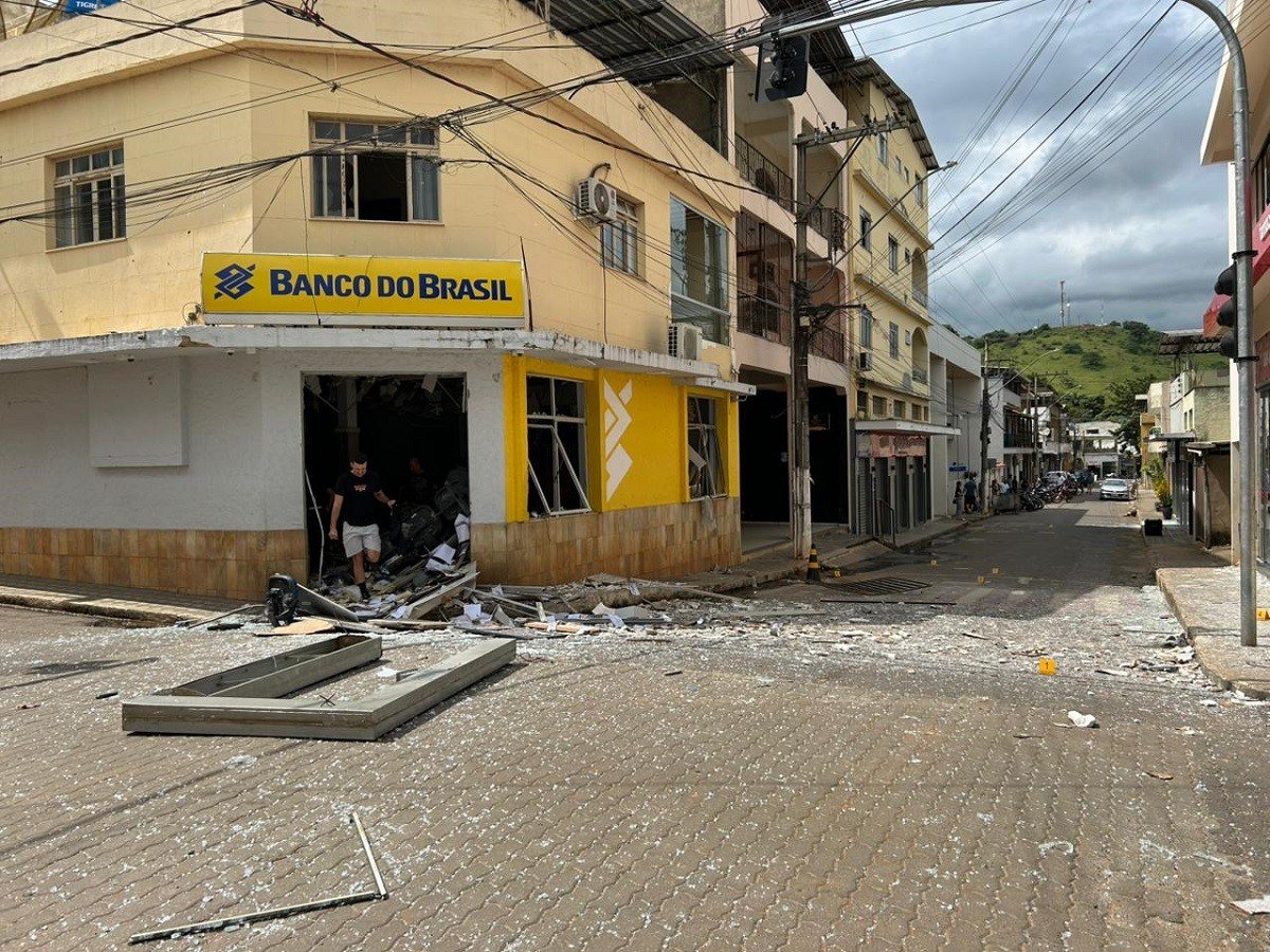 Ataque a agência do Banco do Brasil em MG durou menos de 15 minutos: entenda ponto a ponto do assalto