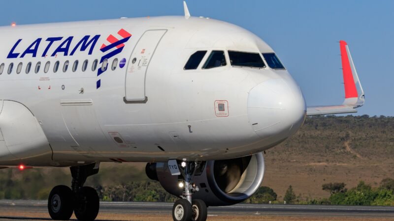 Governo zera impostos do combustível de aviação: o que pode acontecer com as passagens aéreas?