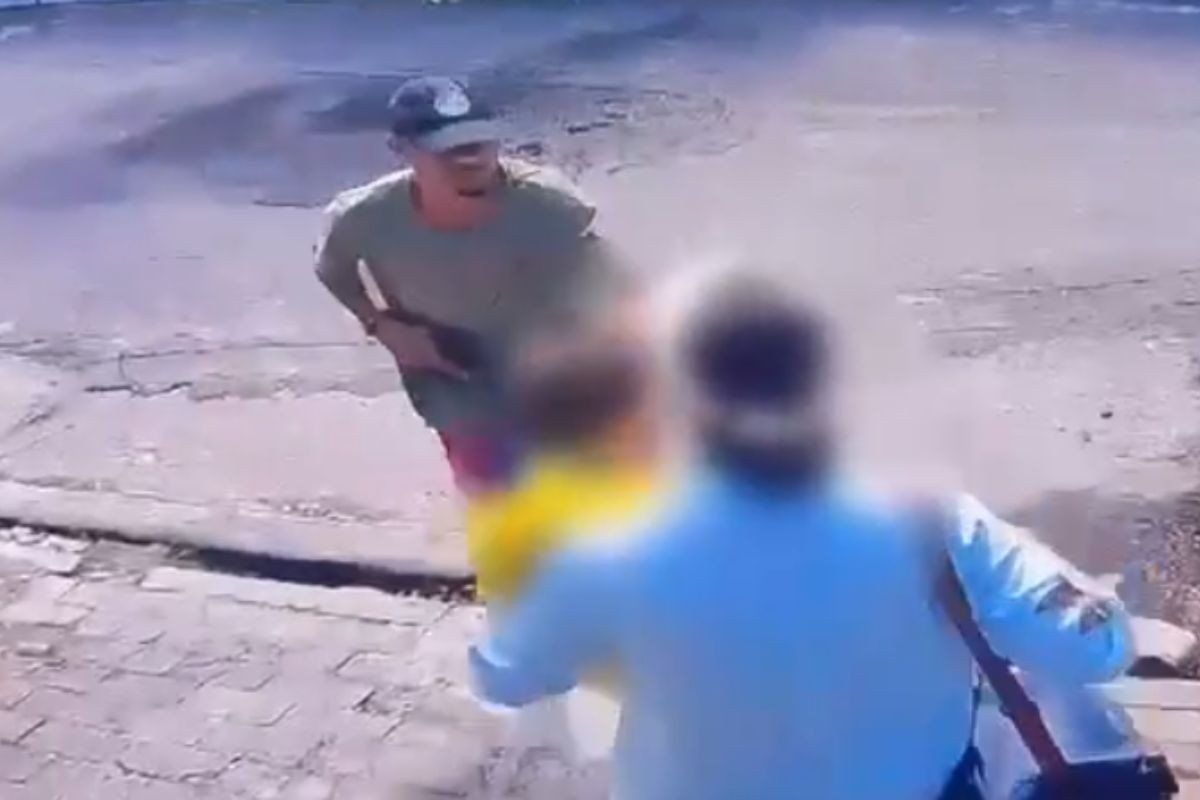 Turista é assaltada com bebê no colo em frente a hotel no litoral de SP; VEJA