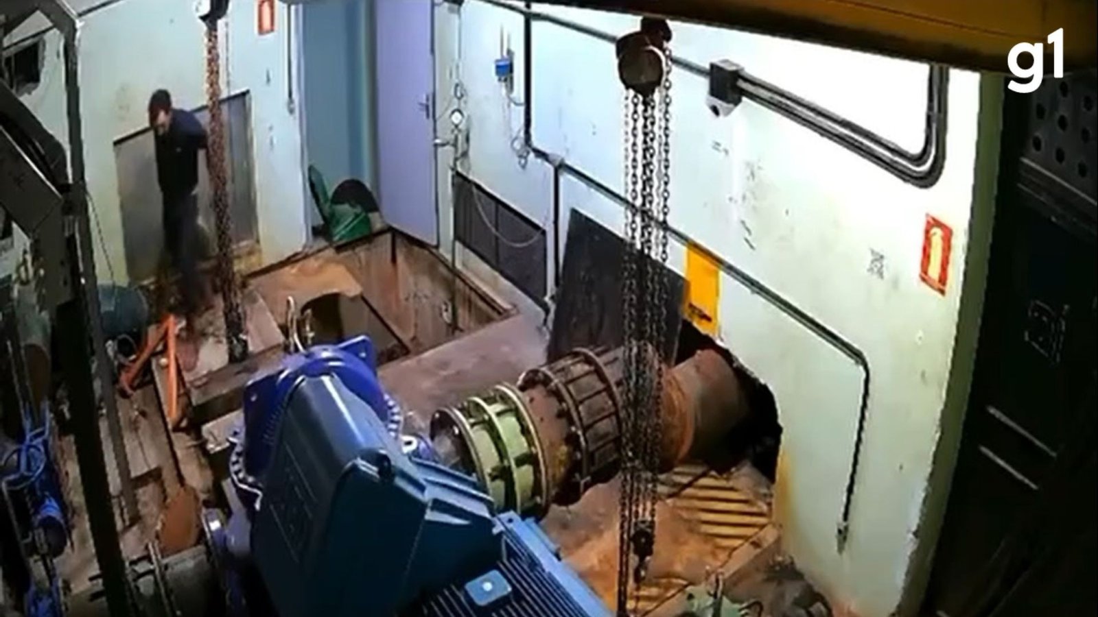 VÍDEO flagra furto de cabos em estação de água em Porto Alegre; 76 mil já ficaram sem água neste ano por crimes do tipo