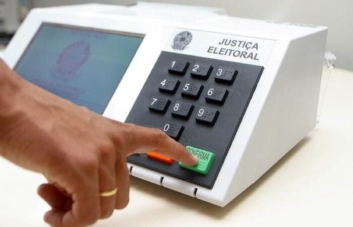 O que acontece com prefeitos e governadores que renunciaram para serem candidatos em 2026